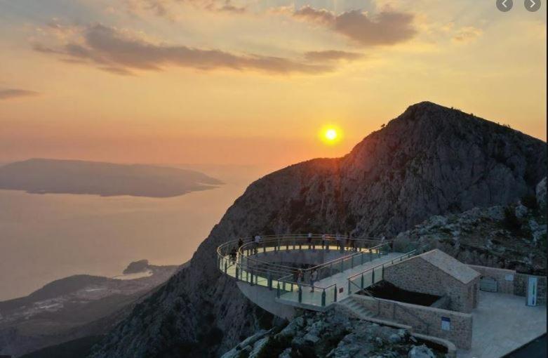 House Dida Mate - Cozy House In Nature With Heated Pool Tučepi Екстериор снимка