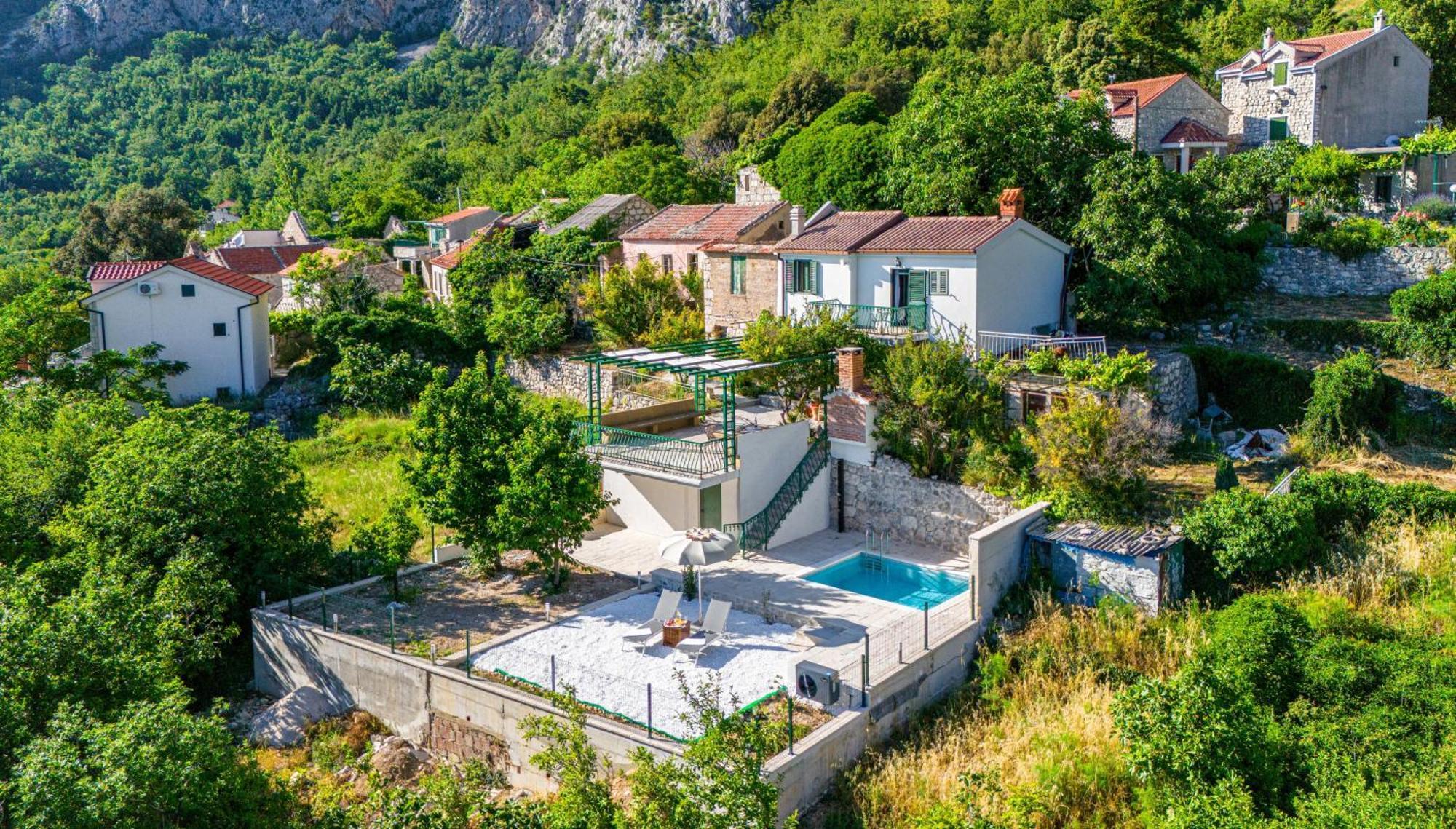 House Dida Mate - Cozy House In Nature With Heated Pool Tučepi Екстериор снимка